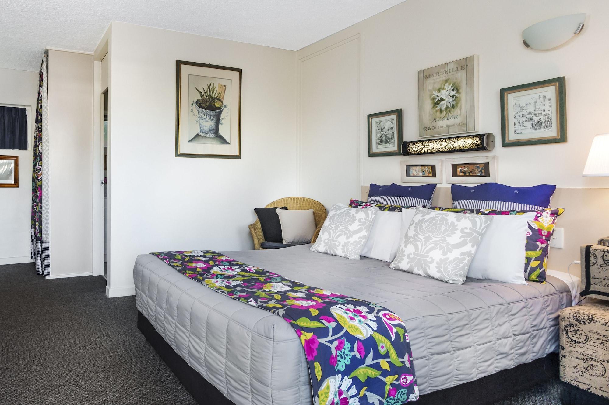 Airport Riverview Motel 3*