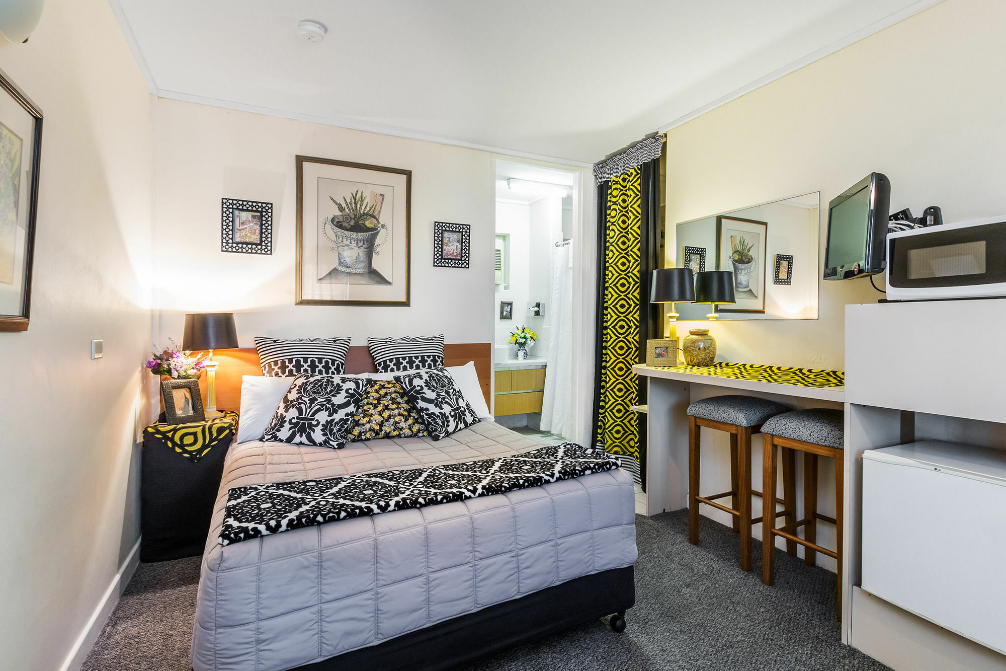 Airport Riverview Motel 3*